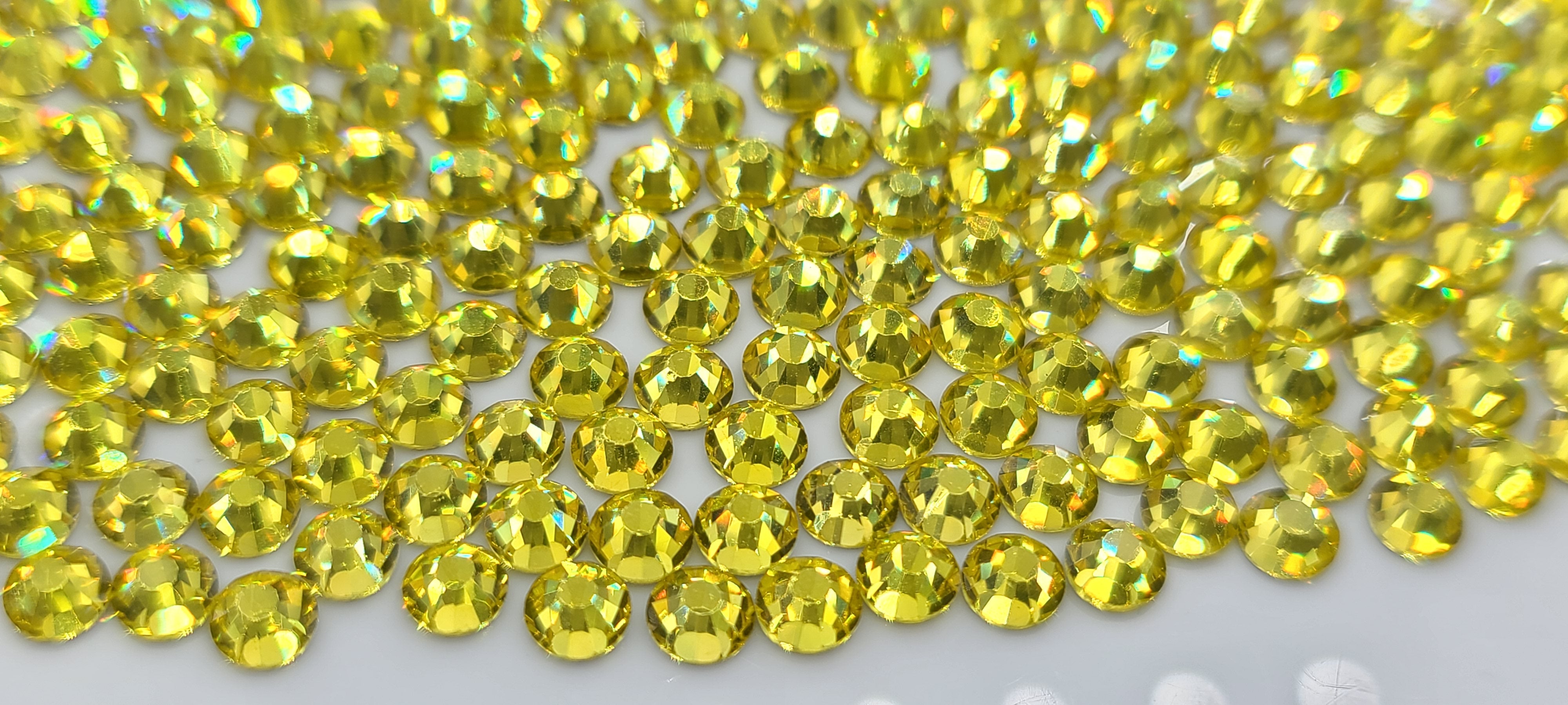 Citrine – Glo Rhinestones